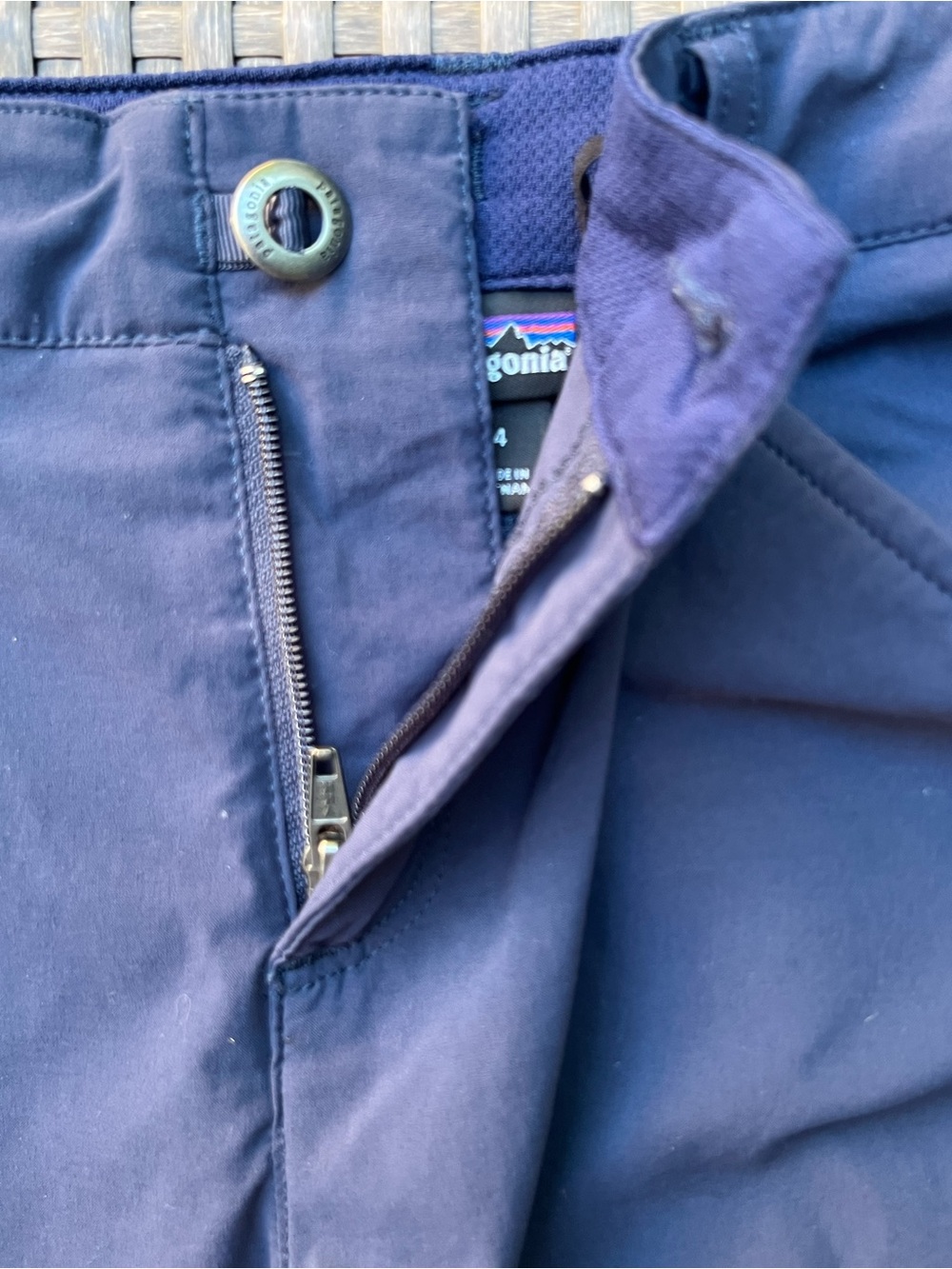 Patagonia Quandary Shorts size 4 - Picture 6 of 12